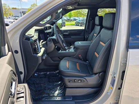 New 2026 GMC Sierra 2500 AT4 w/ AT4 Premium Plus Package AWD/4WD image 15