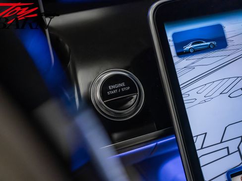 Used 2024 Mercedes-Benz S 580e 4MATIC Sedan image 38