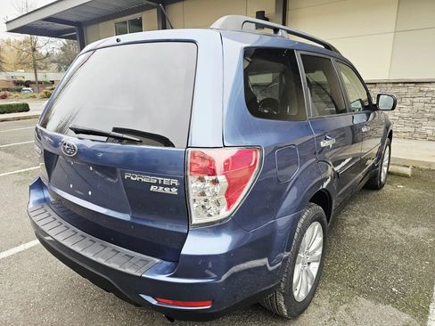 Used 2011 Subaru Forester 2.5X Premium w/ All-Weather Pkg AWD/4WD image 5