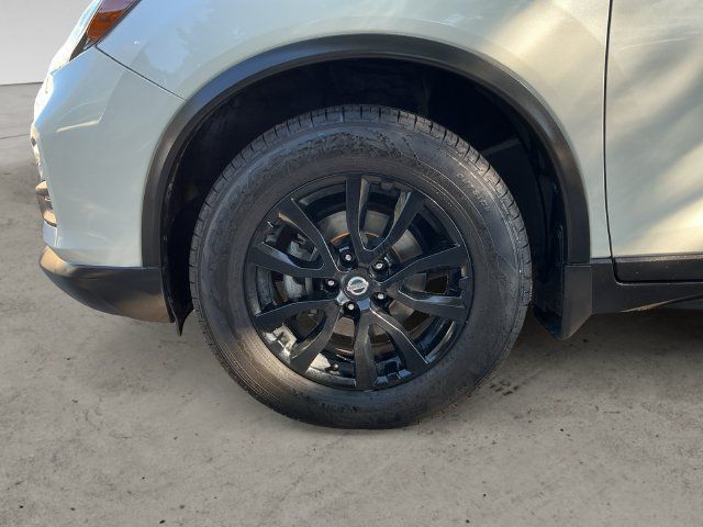 Used 2017 Nissan Rogue SV w/ Midnight Edition Package AWD/4WD image 9