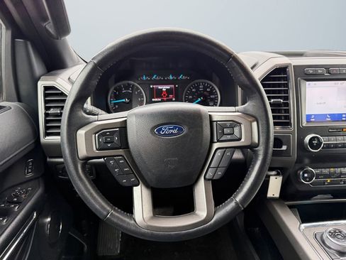 Used 2020 Ford Expedition XLT image 12