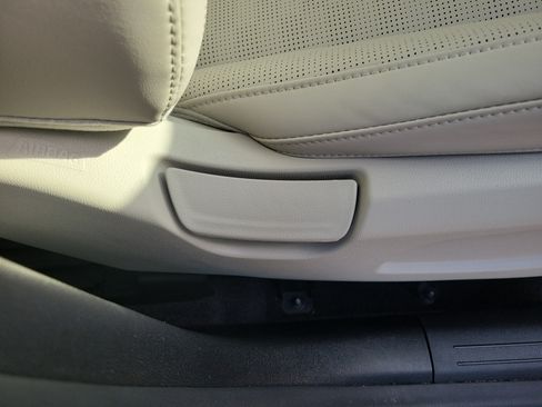 Certified 2025 Kia Sorento S w/ Panoramic Sunroof Package FWD image 7