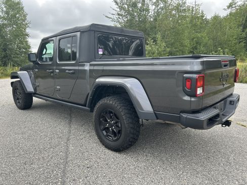 Used 2022 Jeep Gladiator Sport AWD/4WD image 7
