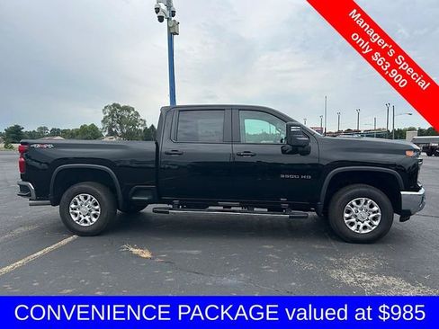 Used 2025 Chevrolet Silverado 3500 LT image 4