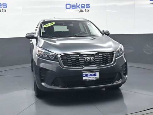 Used 2020 Kia Sorento LX w/ LX I4 Convenience Package AWD/4WD image 3