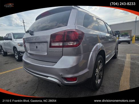 Used 2016 Dodge Journey Crossroad FWD image 4