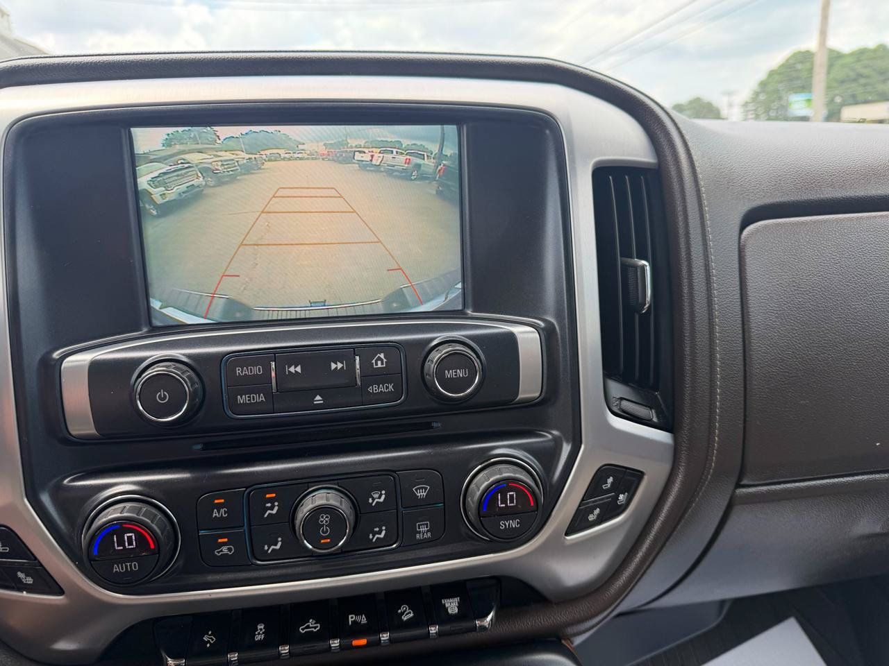 Used 2018 GMC Sierra 2500 SLT w/ Duramax Plus Package AWD/4WD image 17