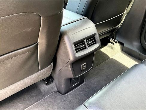 Used 2024 GMC Terrain SLT w/ Infotainment Package II AWD/4WD image 12