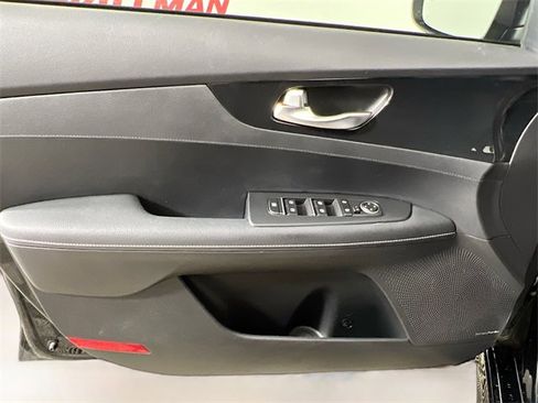 Used 2023 Kia Forte GT-Line w/ GT-Line Premium Package image 32