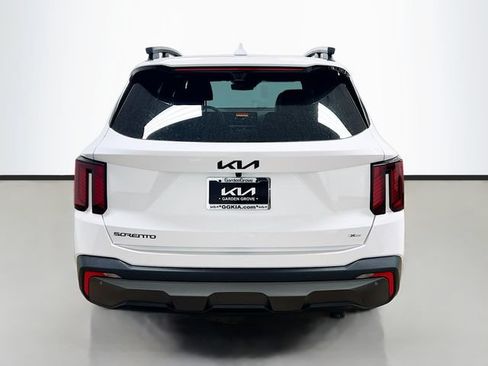 New 2025 Kia Sorento SX Prestige w/ Sage Leather Package AWD/4WD image 6