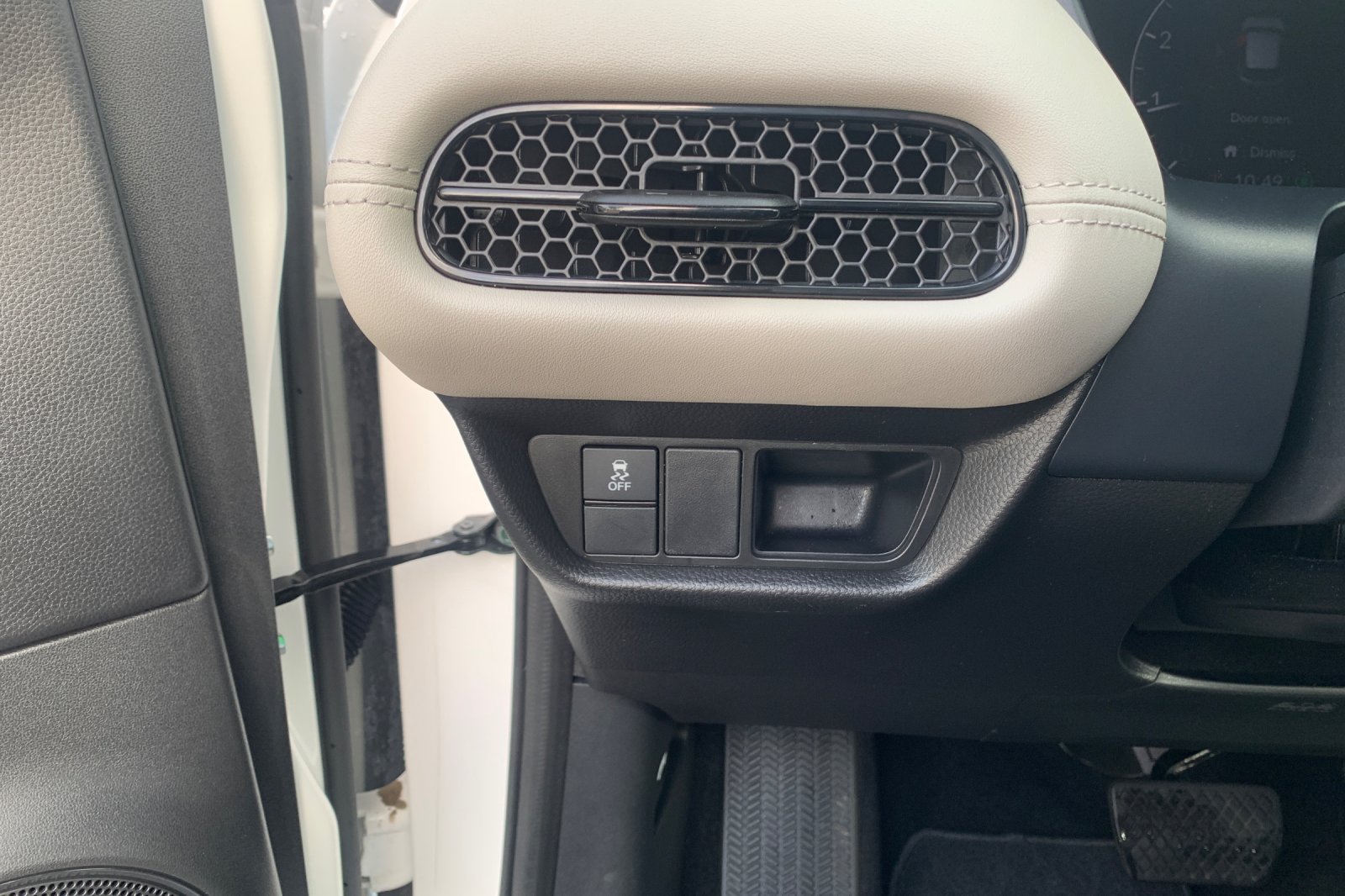 Used 2024 Honda HR-V LX image 33