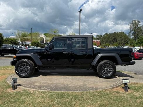 New 2026 Jeep Gladiator Sport AWD/4WD image 4