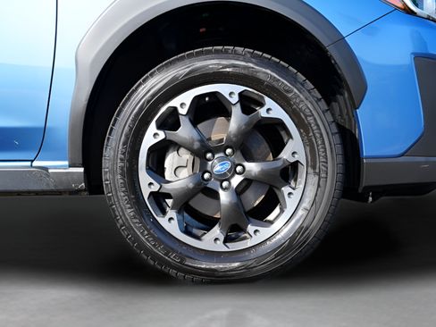 Used 2023 Subaru Crosstrek 2.0i Premium AWD/4WD image 9