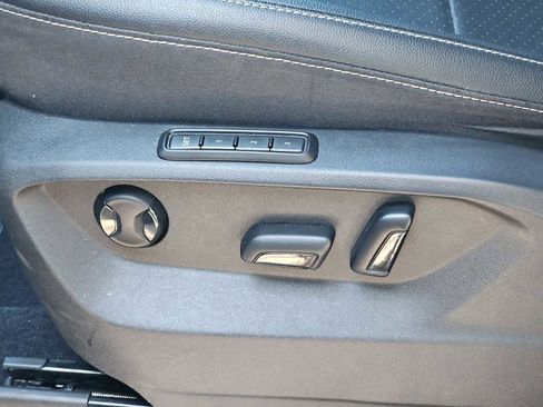 Used 2022 Volkswagen Atlas SEL R-Line image 17