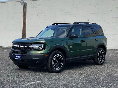 New 2025 Ford Bronco Sport Outer Banks image 2