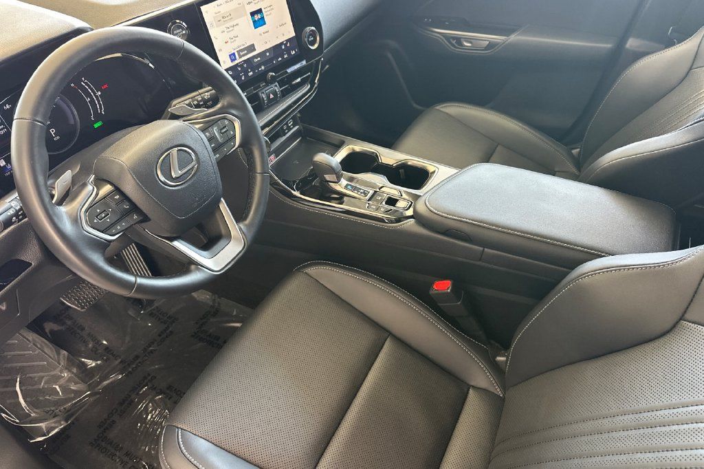 Certified 2026 Lexus NX 350h AWD w/ Accessory Package (2T) image 11