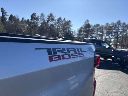 Used 2022 Chevrolet Silverado 1500 Custom Trail Boss w/ Safety Confidence Package image 13