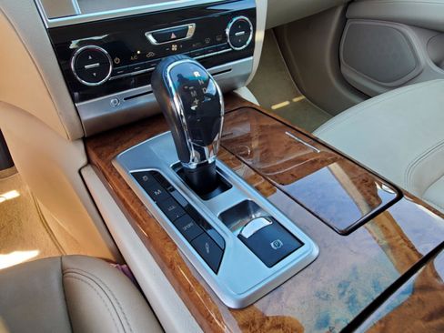 Used 2014 Maserati Quattroporte GTS image 28