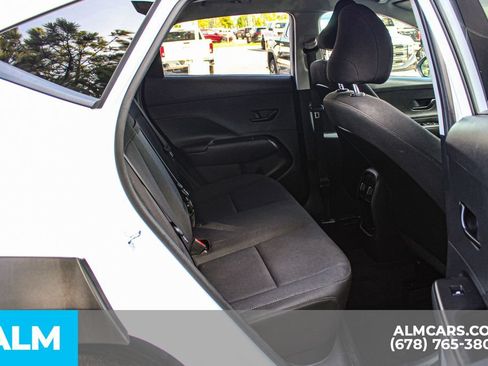 Used 2025 Hyundai Kona SEL FWD image 18
