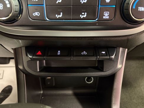 Used 2016 Chevrolet Colorado LT w/ LT Convenience Package image 20