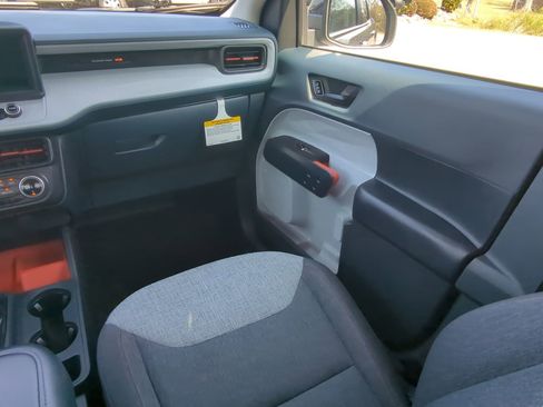 Certified 2024 Ford Maverick XLT w/ XLT Luxury Package image 15