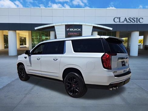 Used 2022 GMC Yukon XL Denali RWD image 6