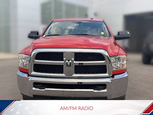 Used 2018 RAM 2500 Tradesman w/ Chrome Appearance Group AWD/4WD image 3
