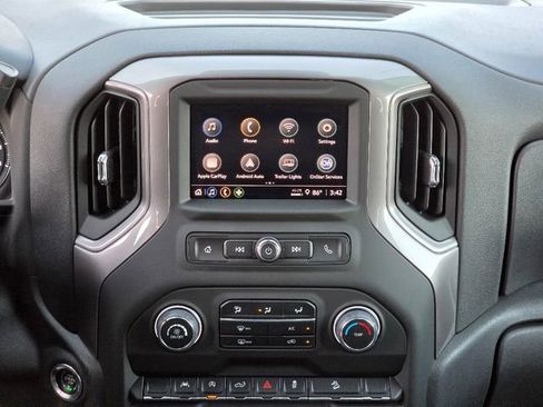 Used 2024 Chevrolet Silverado 1500 Custom Trail Boss AWD/4WD image 27