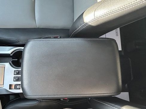 Used 2022 Toyota 4Runner SR5 Premium image 27