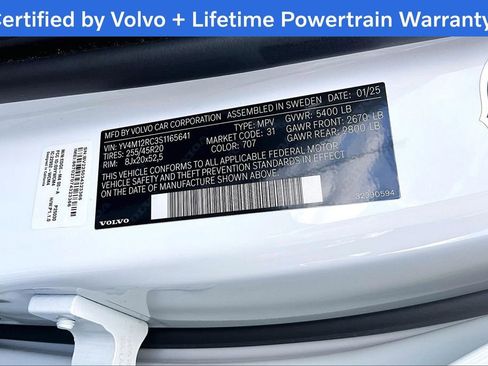 Certified 2025 Volvo XC60 B5 Plus image 44