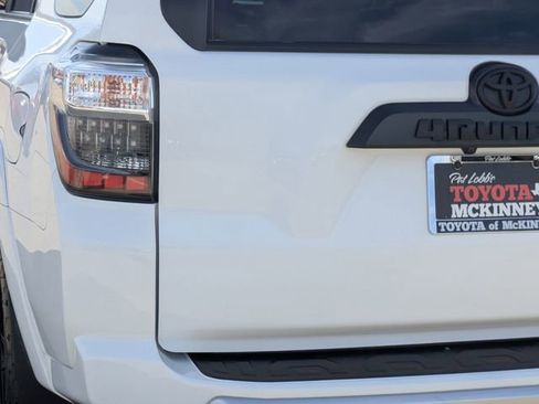 Used 2024 Toyota 4Runner TRD Off-Road Premium image 9