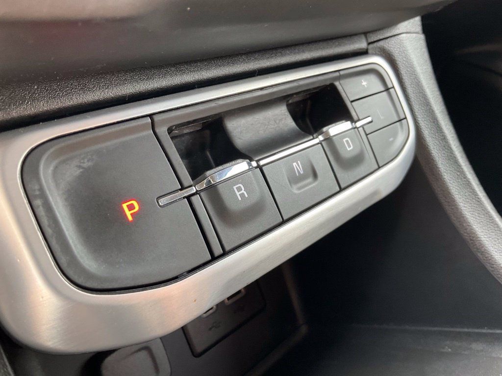 Used 2020 GMC Acadia SLE w/ Driver Convenience Package AWD/4WD image 11