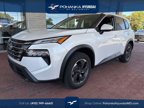 Used 2025 Nissan Rogue SV FWD image 1