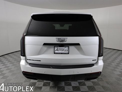 Used 2025 Cadillac Escalade Sport Platinum w/ LPO, ONYX Package image 6