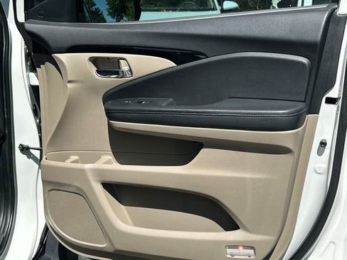 Used 2021 Honda Pilot Touring image 28