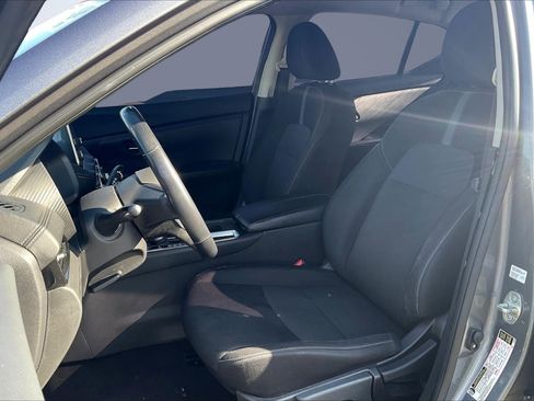 Used 2020 Nissan Sentra SV image 25