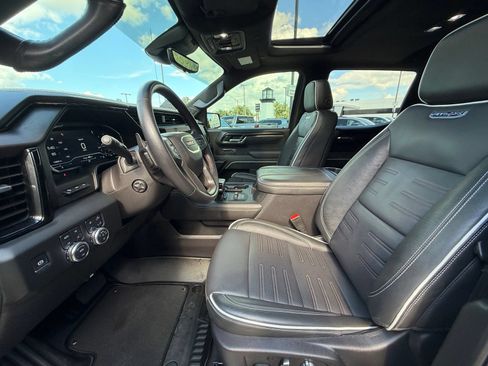 Used 2024 GMC Sierra 1500 AT4X AWD/4WD image 4