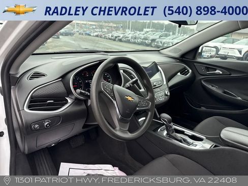 Used 2024 Chevrolet Malibu LT FWD image 4