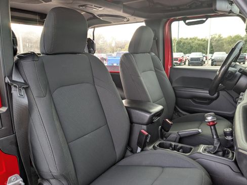 Used 2021 Jeep Wrangler Sport image 15