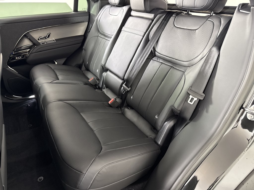 New 2027 Land Rover Range Rover Sport SE AWD/4WD image 28