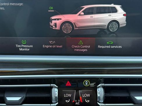 Used 2021 BMW X7 xDrive40i AWD/4WD image 36