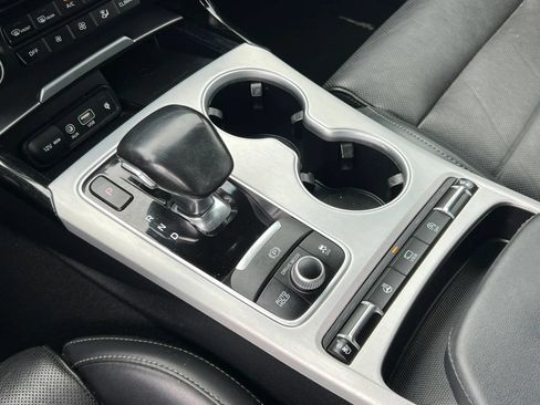 Used 2019 Kia Stinger GT2 AWD/4WD image 15