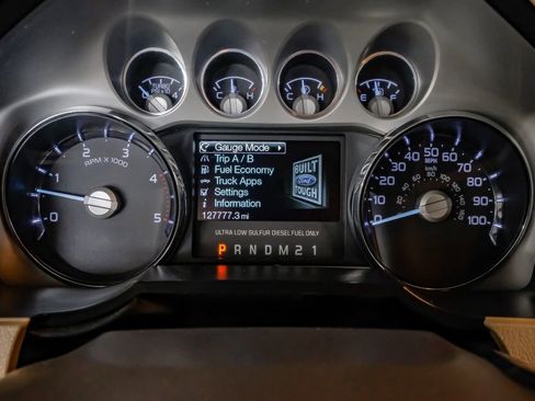 Used 2016 Ford F250 Lariat w/ Lariat Interior Package image 18