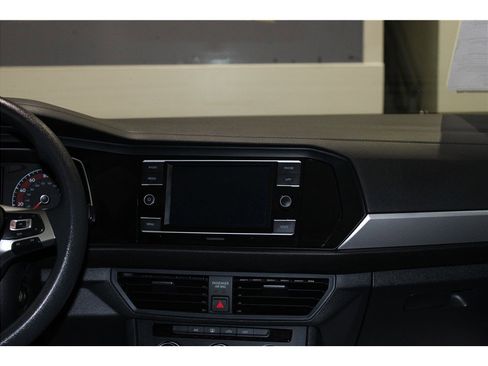 Used 2021 Volkswagen Jetta S image 16