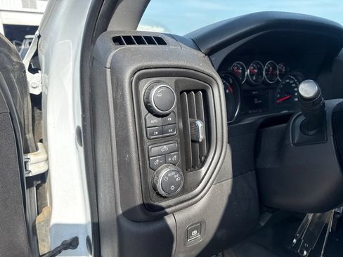Used 2022 Chevrolet Silverado 1500 Custom Trail Boss w/ Safety Confidence Package AWD/4WD image 11