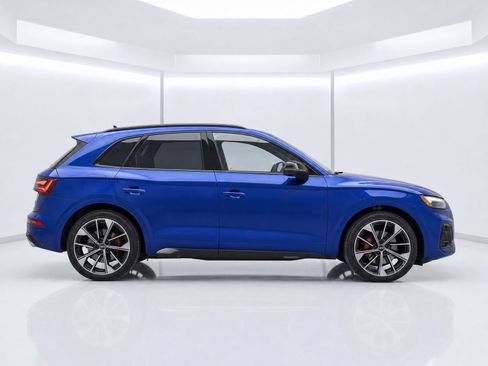 Certified 2021 Audi SQ5 Premium Plus w/ Premium Plus Package AWD/4WD image 8