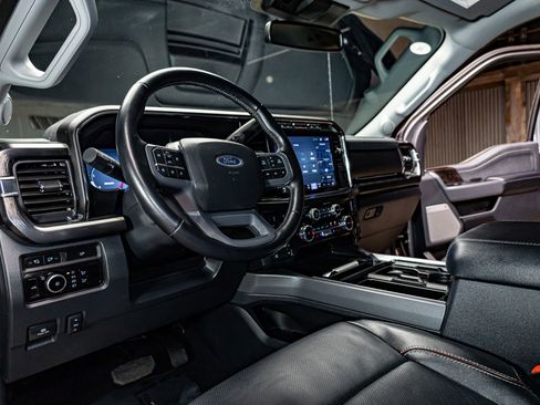 Used 2023 Ford F250 Lariat w/ Sport Appearance Package image 13