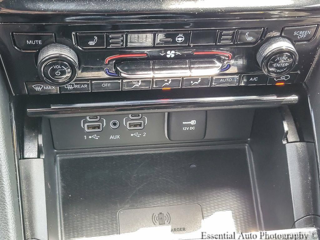 Used 2023 Jeep Grand Cherokee L Laredo RWD image 18