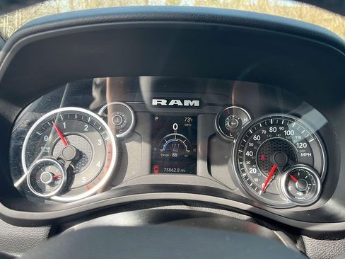 Used 2024 RAM 3500 Big Horn AWD/4WD image 15