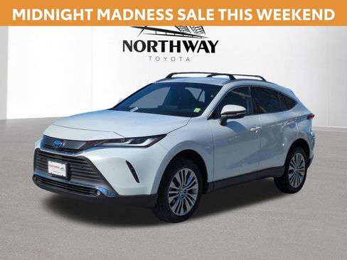 Certified 2023 Toyota Venza XLE image 8